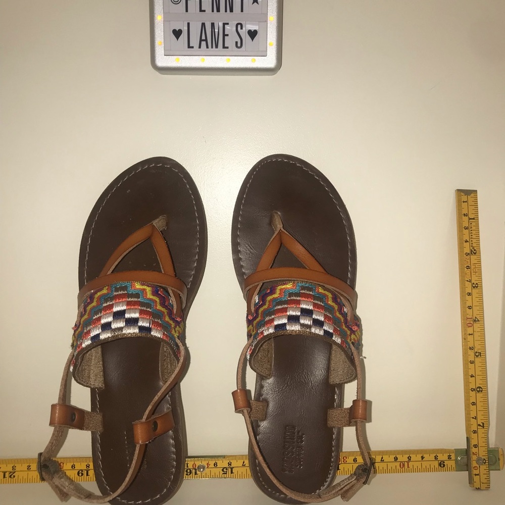 Crazy cute multi colored, trending sandals. 6.5